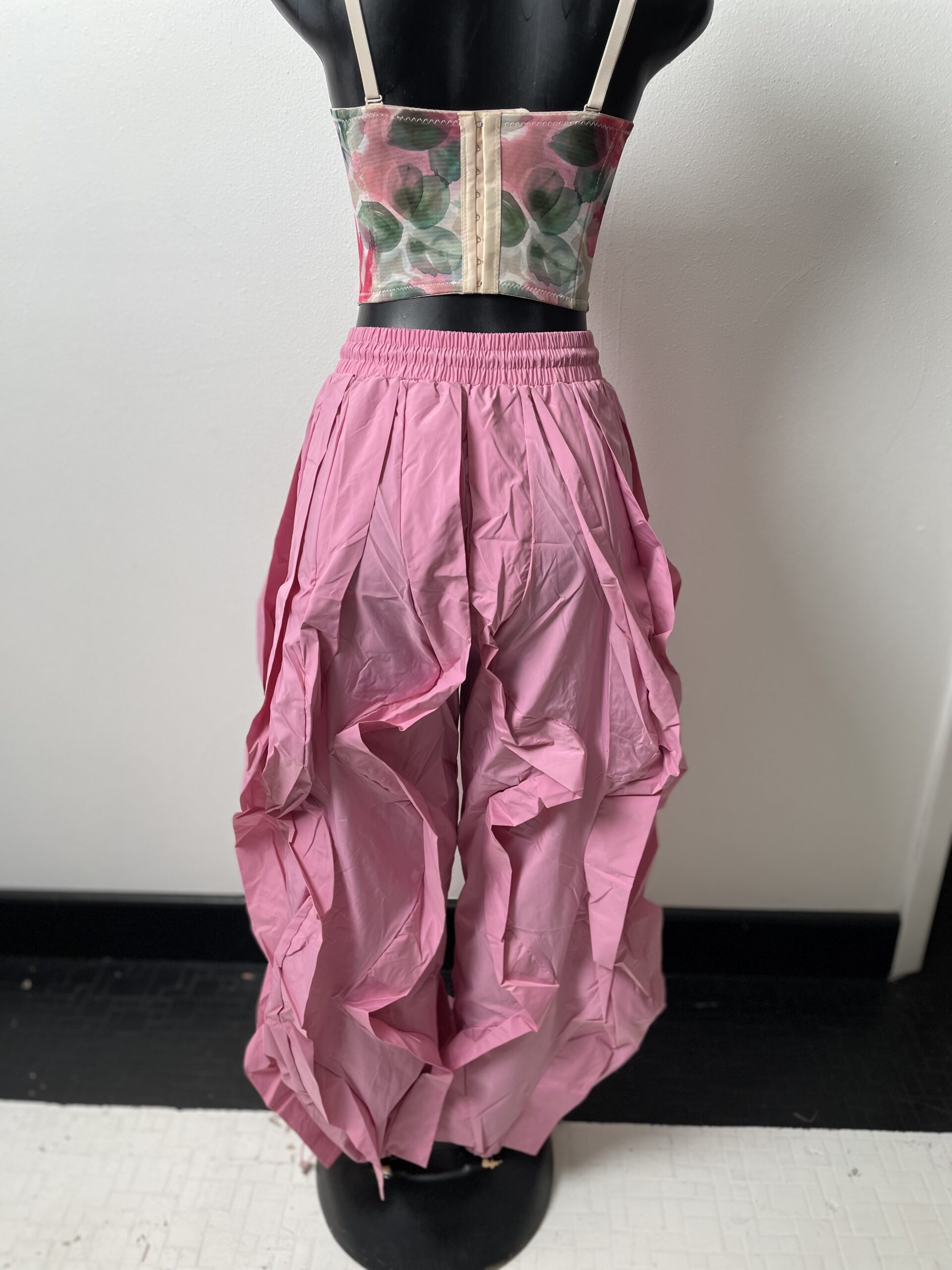 Sculpted Ruffle Joggers - Image 4